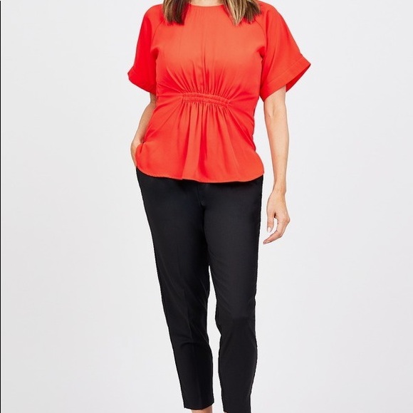 ⭐️bright red blouse, very flattering silhouette!⭐️ - Picture 1 of 5